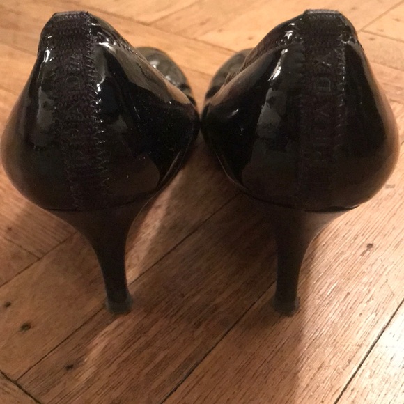 Prada black leather heels, super comfortable - Picture 2 of 6